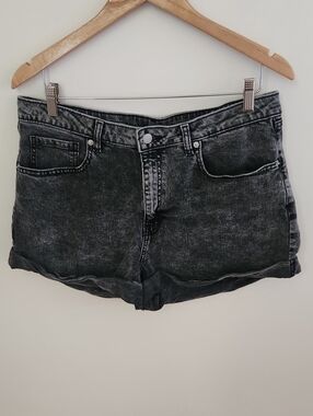 Wild Fable Super High rise Rolled Chic shorts Black Wash Size 14